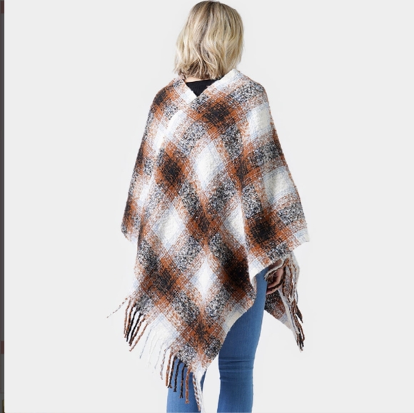 Poncho - Picture 2 of 2
